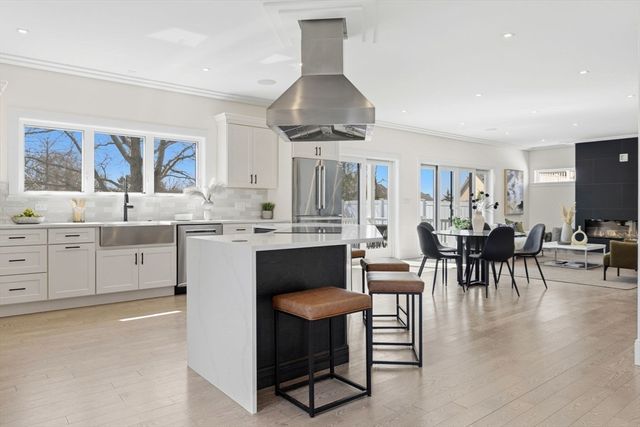 22 Mount Zion Road, Melrose, MA 02176