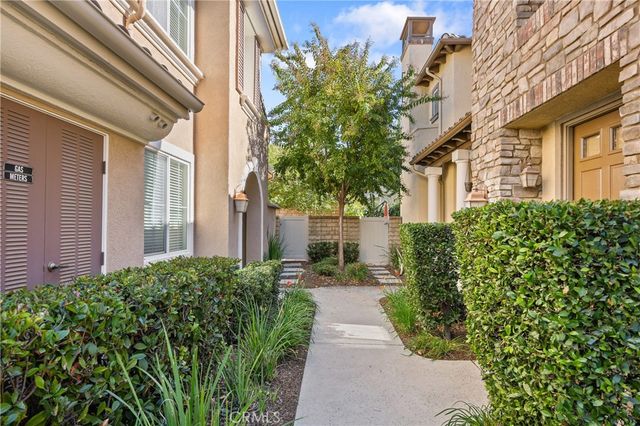 23868 Toscana DR, Valencia, CA 91354