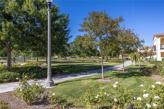 23868 Toscana DR, Valencia, CA 91354