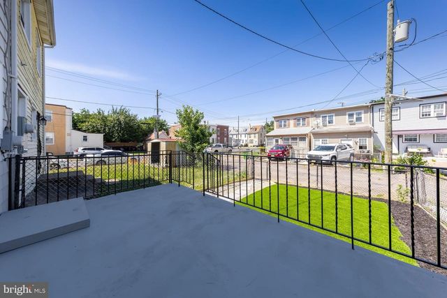 403 BERGEN ST, Gloucester City, NJ 08030