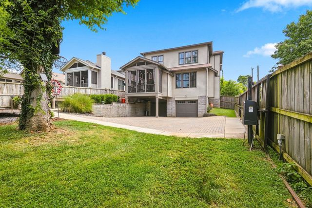 2511 Natchez Trce, Nashville, TN 37212
