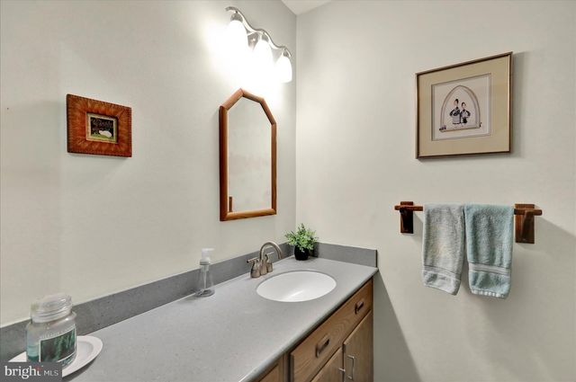 637 SCENIC DR, Bernville, PA 19506