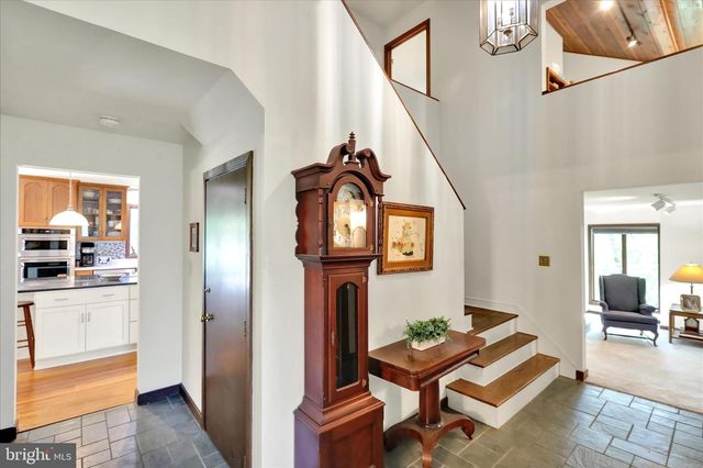 637 SCENIC DR, Bernville, PA 19506