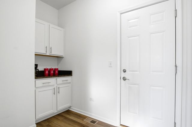 12404 S Blue Water Parkway, Plainfield, IL 60585