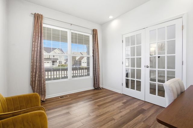 12404 S Blue Water Parkway, Plainfield, IL 60585