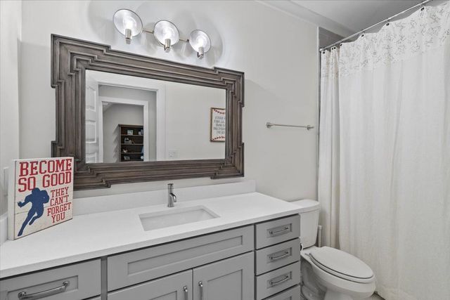 3197 CHAPEL WOODS CV, Germantown, TN 38139