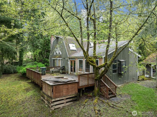 611 208th Avenue SE, Sammamish, WA 98074