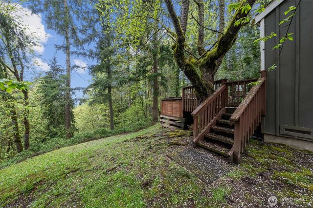 611 208th Avenue SE, Sammamish, WA 98074