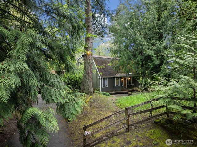 611 208th Avenue SE, Sammamish, WA 98074