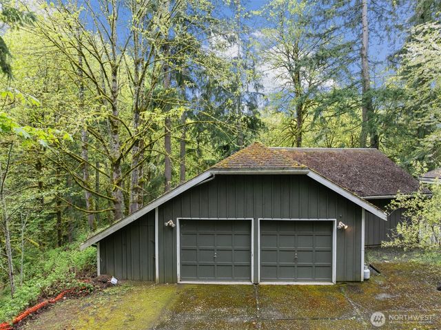 611 208th Avenue SE, Sammamish, WA 98074