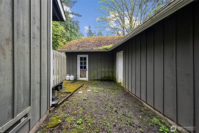 611 208th Avenue SE, Sammamish, WA 98074