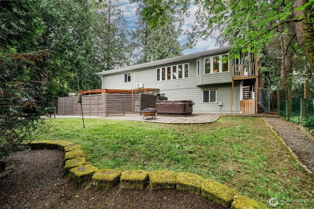7337 151st Avenue NE, Redmond, WA 98052
