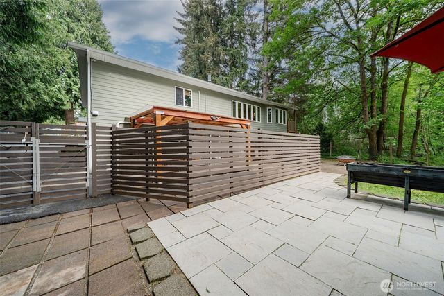 7337 151st Avenue NE, Redmond, WA 98052