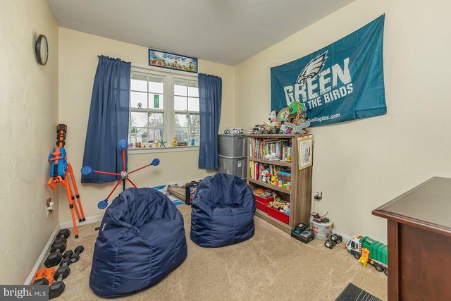 1073 HARKER AVE, West Deptford, NJ 08096