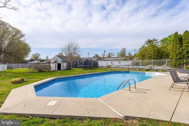 1073 HARKER AVE, West Deptford, NJ 08096