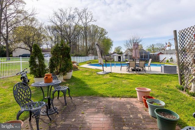 1073 HARKER AVE, West Deptford, NJ 08096