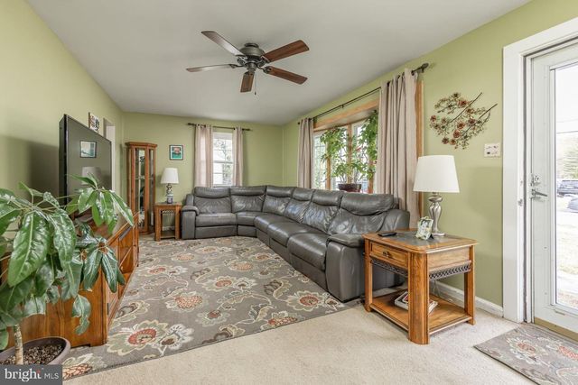 1073 HARKER AVE, West Deptford, NJ 08096