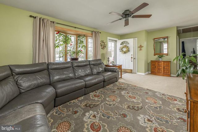 1073 HARKER AVE, West Deptford, NJ 08096