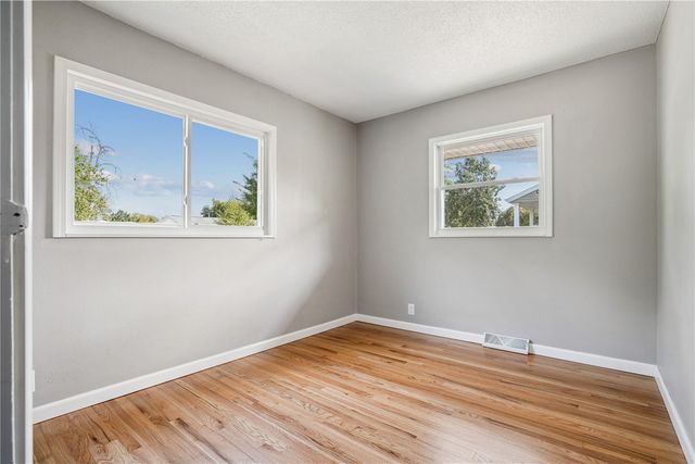 4417 Twin Pine Drive NE, Cedar Rapids, IA 52402