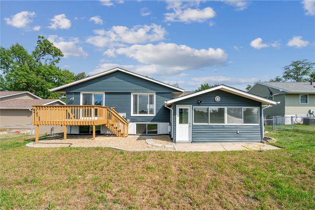 4417 Twin Pine Drive NE, Cedar Rapids, IA 52402