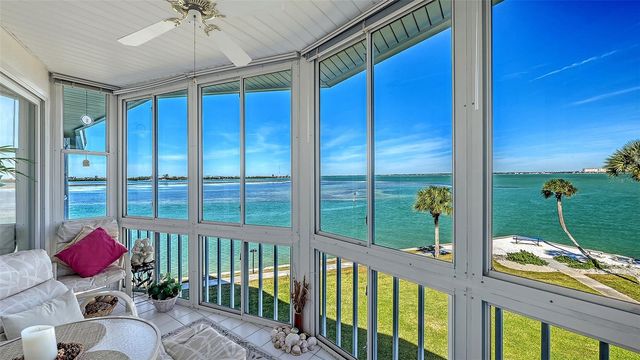 777 JOHN RINGLING BOULEVARD 32, Sarasota, FL 34236