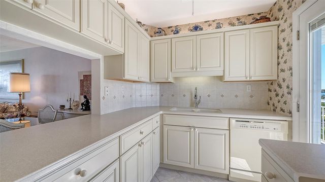 777 JOHN RINGLING BOULEVARD 32, Sarasota, FL 34236