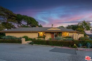 2200 Jeffersonia Way, Los Angeles, CA 90049