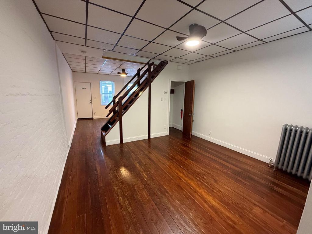 2106 E LIPPINCOTT ST, Philadelphia, PA 19134