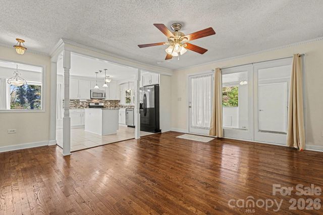 602 Mcadenville Road, Belmont, NC 28012