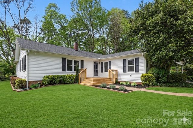 602 Mcadenville Road, Belmont, NC 28012