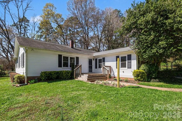 602 Mcadenville Road, Belmont, NC 28012