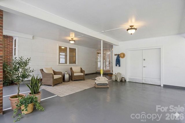 602 Mcadenville Road, Belmont, NC 28012