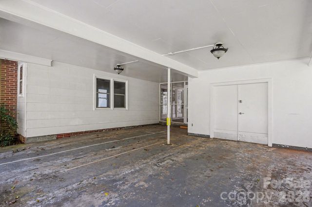 602 Mcadenville Road, Belmont, NC 28012