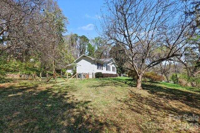 602 Mcadenville Road, Belmont, NC 28012