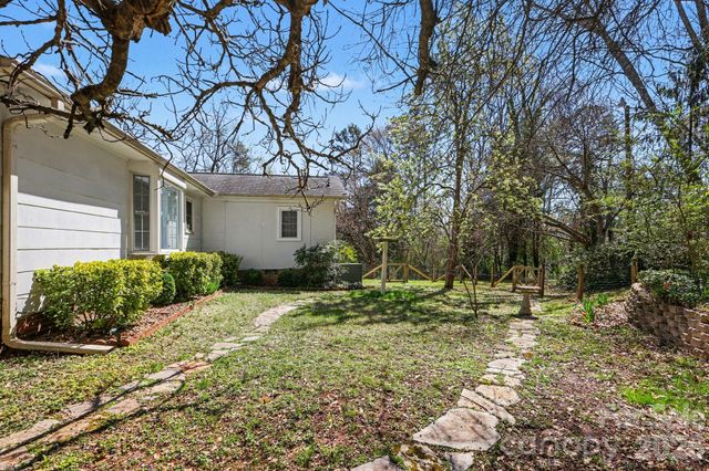 602 Mcadenville Road, Belmont, NC 28012