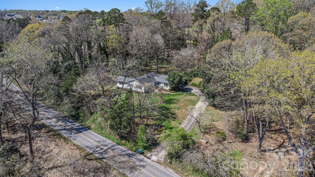 602 Mcadenville Road, Belmont, NC 28012