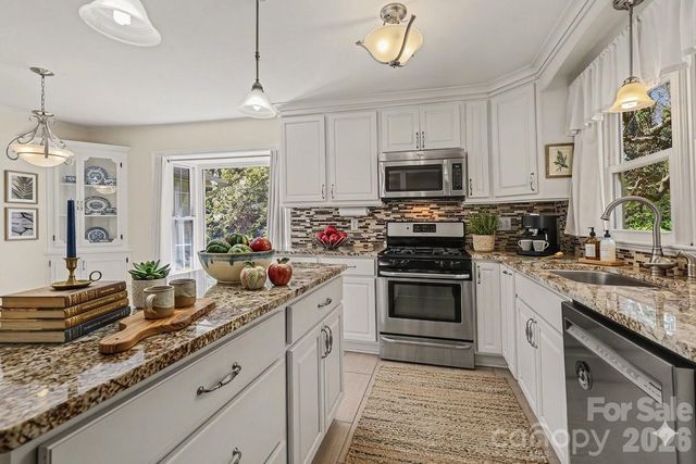 602 Mcadenville Road, Belmont, NC 28012