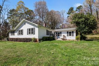 602 Mcadenville Road, Belmont, NC 28012