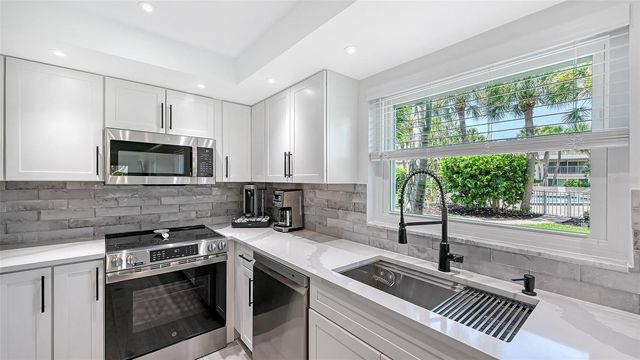 6750 GULF OF MEXICO DRIVE 171, Longboat Key, FL 34228