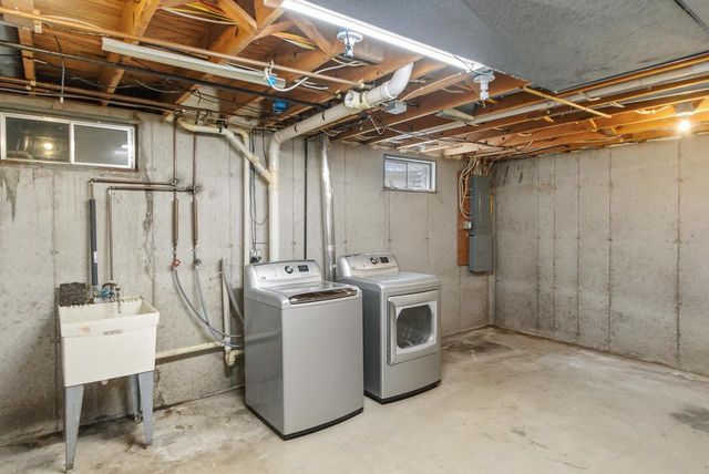 5655 Concord Drive, Fitchburg, WI 53575