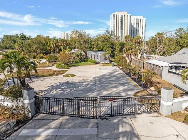 1280 & 1290 Williams ST, Fort Myers, FL 33916