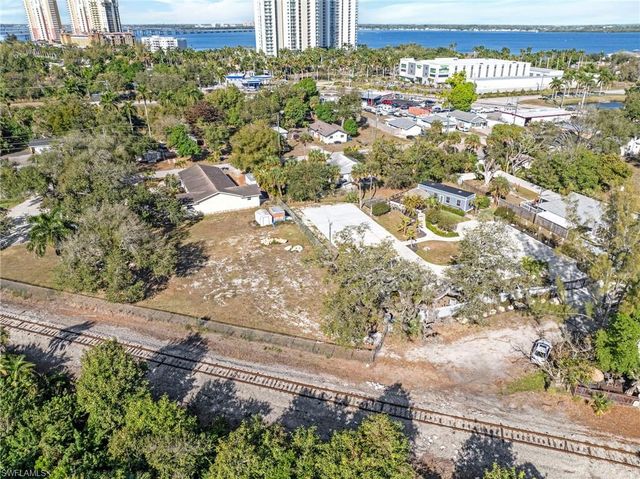 1280 & 1290 Williams ST, Fort Myers, FL 33916