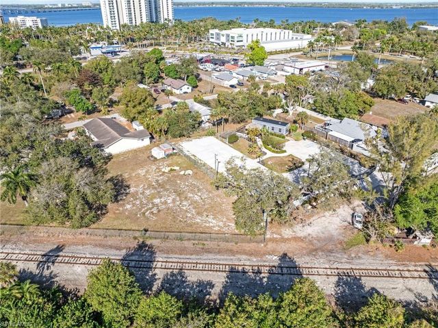 1280 & 1290 Williams ST, Fort Myers, FL 33916