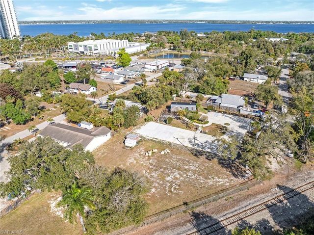 1280 & 1290 Williams ST, Fort Myers, FL 33916