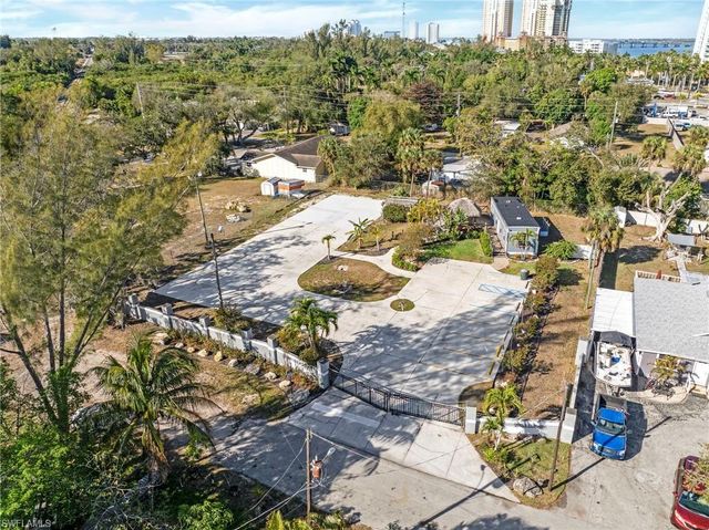 1280 & 1290 Williams ST, Fort Myers, FL 33916