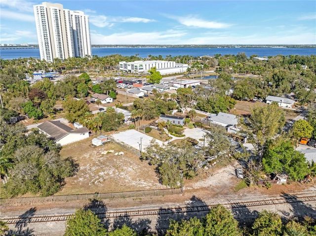 1280 & 1290 Williams ST, Fort Myers, FL 33916