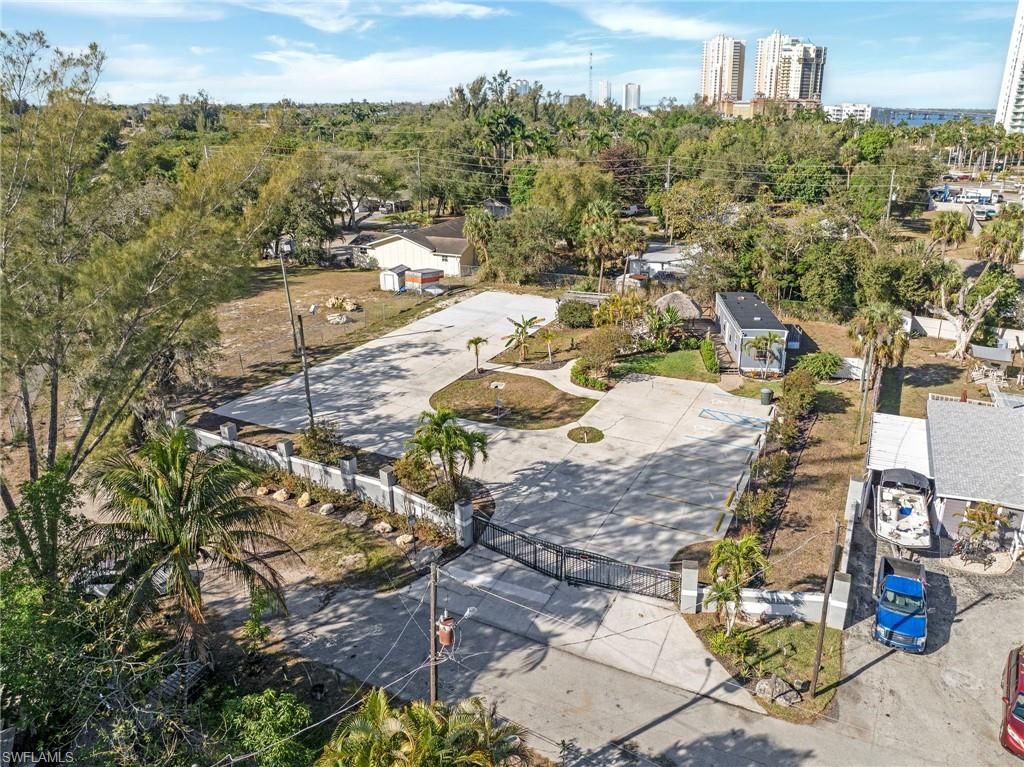 1280 & 1290 Williams ST, Fort Myers, FL 33916