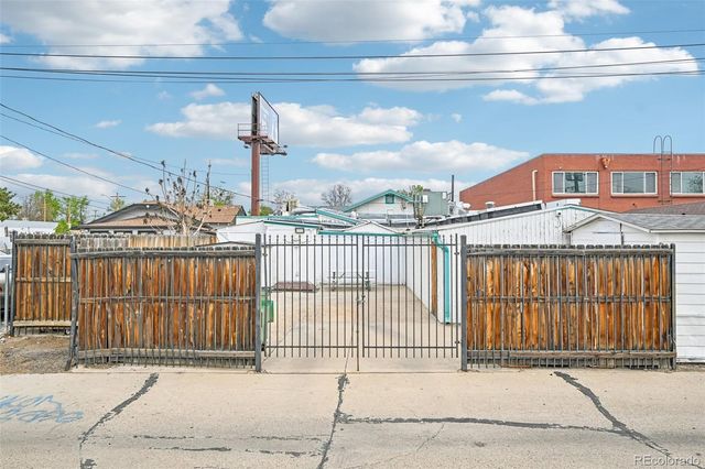 8710 E Colfax Avenue, Denver, CO 80220