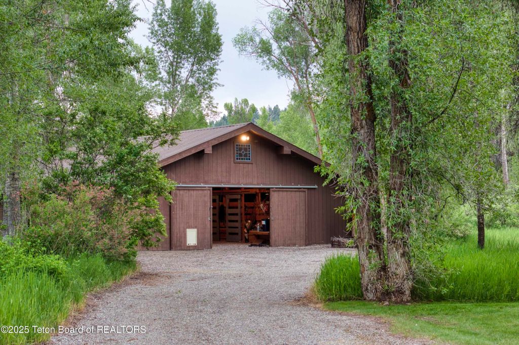 55 S ELY SPRINGS Road, Jackson, WY 83001 photo 58