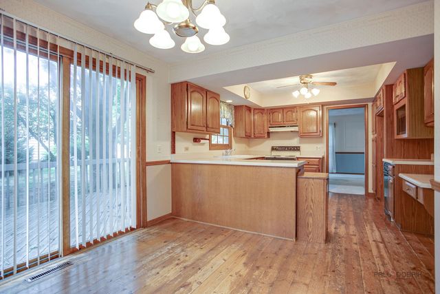 2615 4th Street, Winthrop Harbor, IL 60096